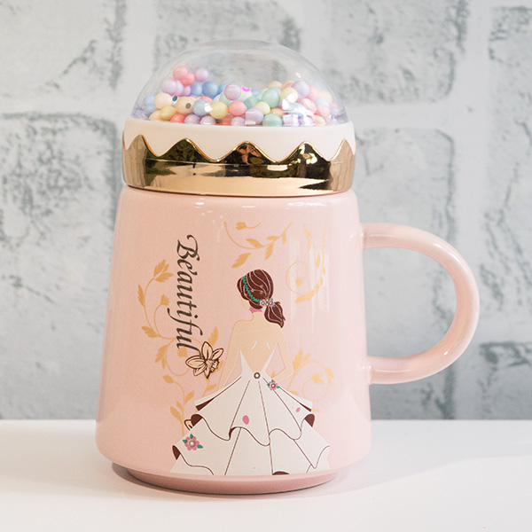 _NKN4752 Чаша с дръжка с капак и топчета